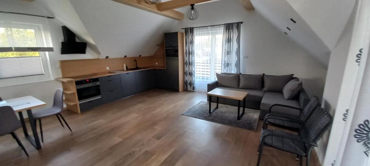 Apartament Wierchy Klikuszowa Exteriör bild